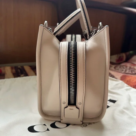 Coach x White Rabbit Candy Rogue 25 Leather bag - Picture 3 of 10